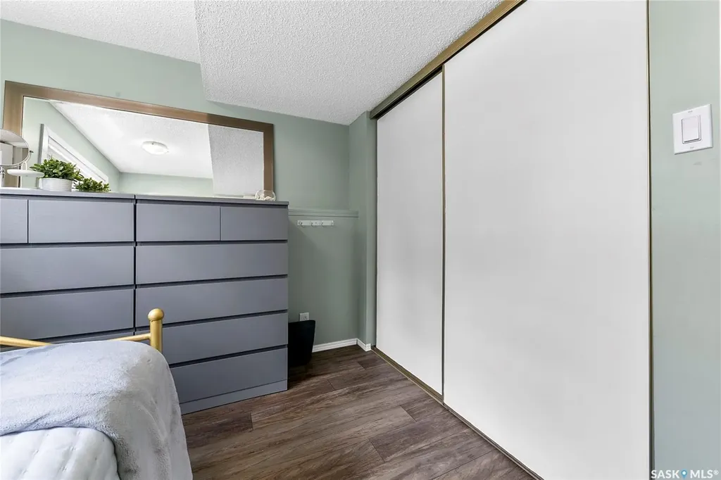 1206 Flexman Crescent N Regina SK S4X 2Y8