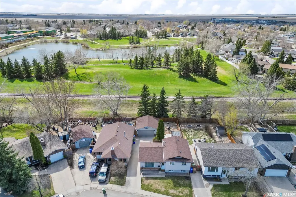 1206 Flexman Crescent N Regina SK S4X 2Y8