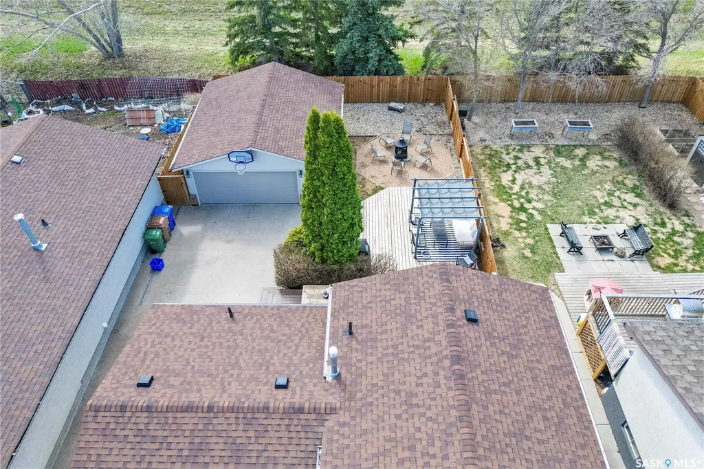 1206 Flexman Crescent N Regina SK S4X 2Y8