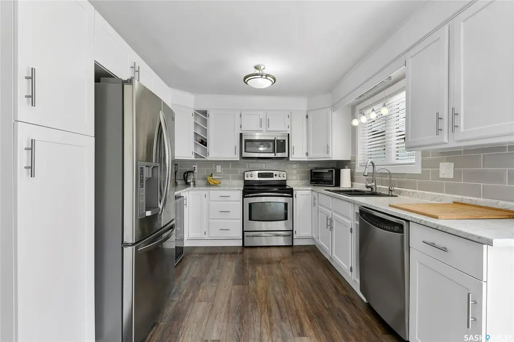 1206 Flexman Crescent N Regina SK S4X 2Y8