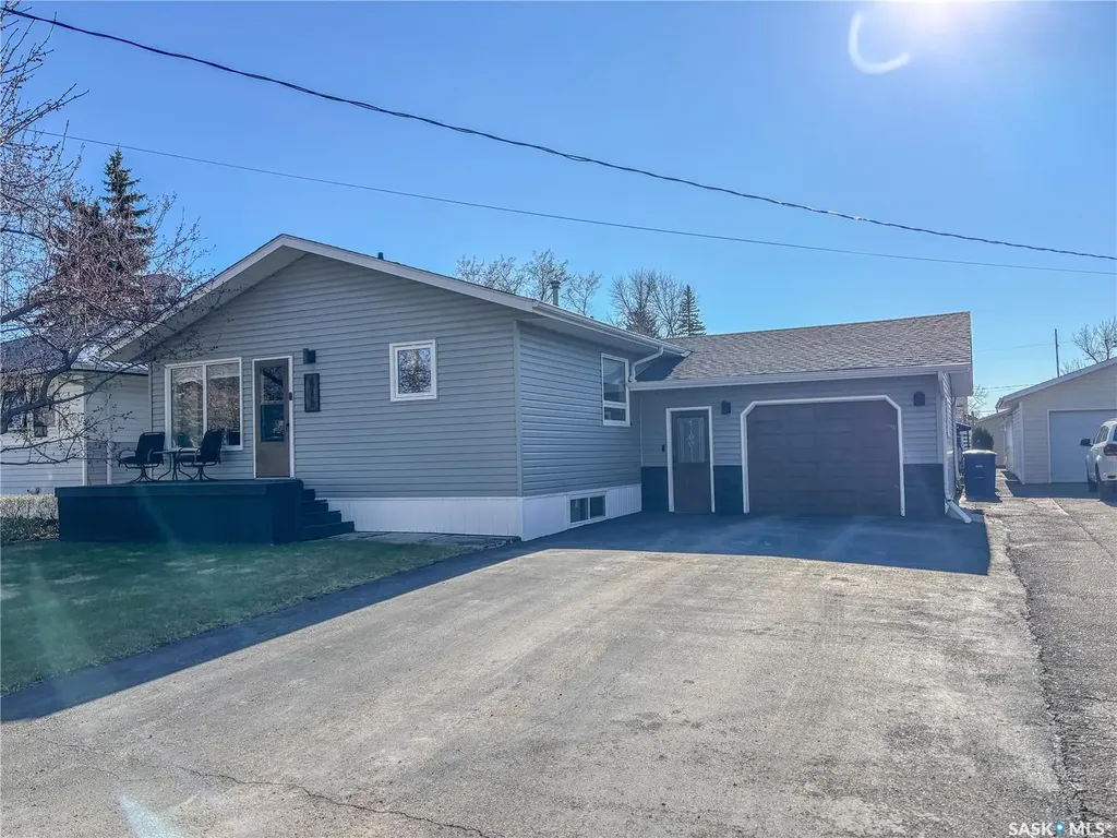 812 Qu'appelle Street Grenfell SK S0G 2B0