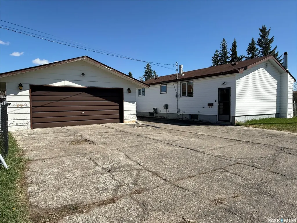 578 4th Avenue W Melville SK S0A 2P0