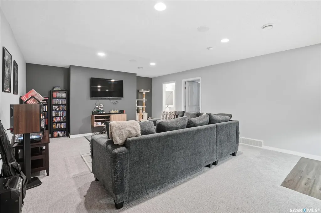 1015 Patrick Crescent Saskatoon SK S7W 0M3