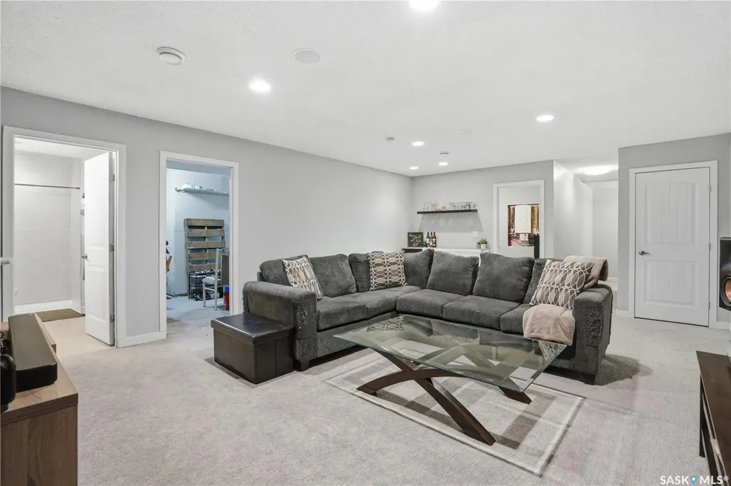 1015 Patrick Crescent Saskatoon SK S7W 0M3