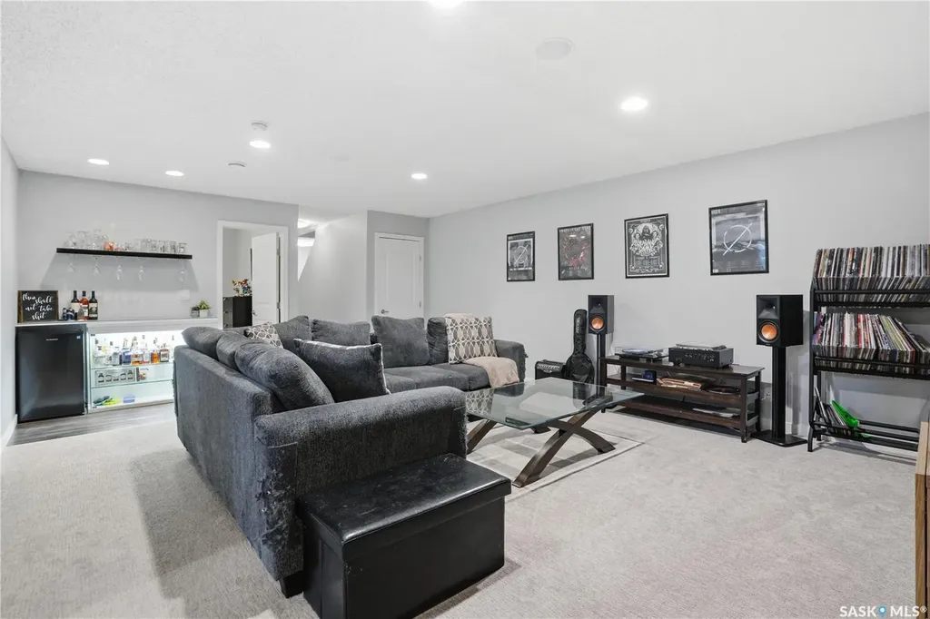 1015 Patrick Crescent Saskatoon SK S7W 0M3