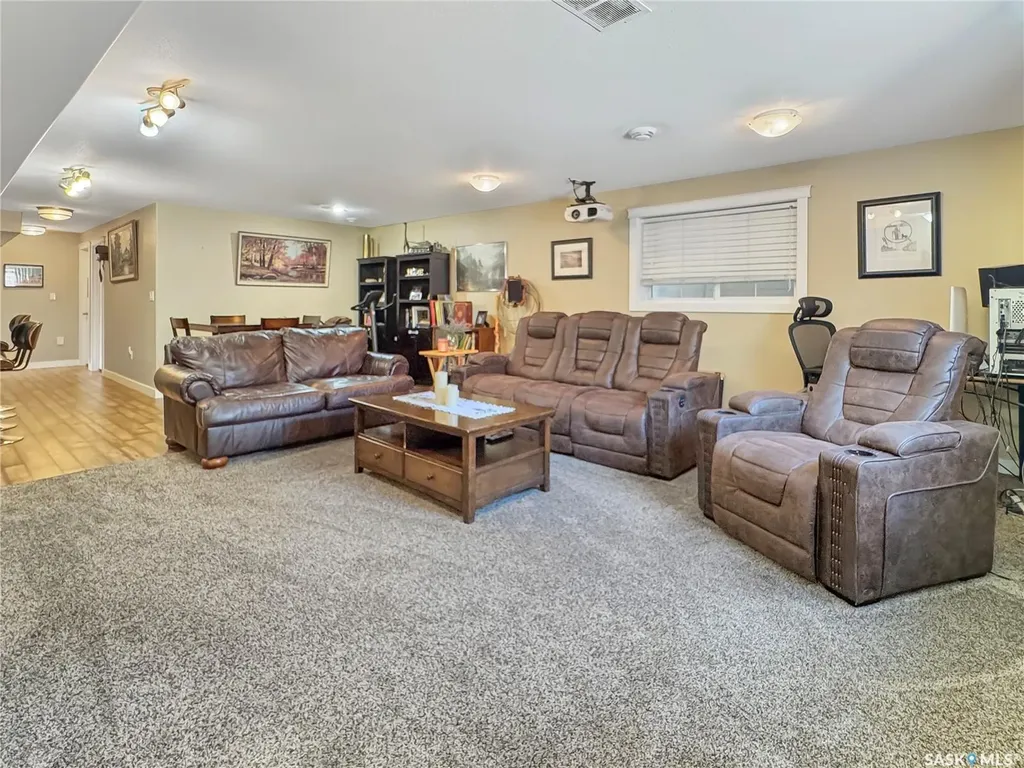 1742 93rd Street North Battleford SK S9A 0C8