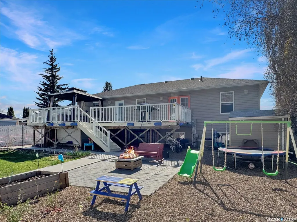 1742 93rd Street North Battleford SK S9A 0C8