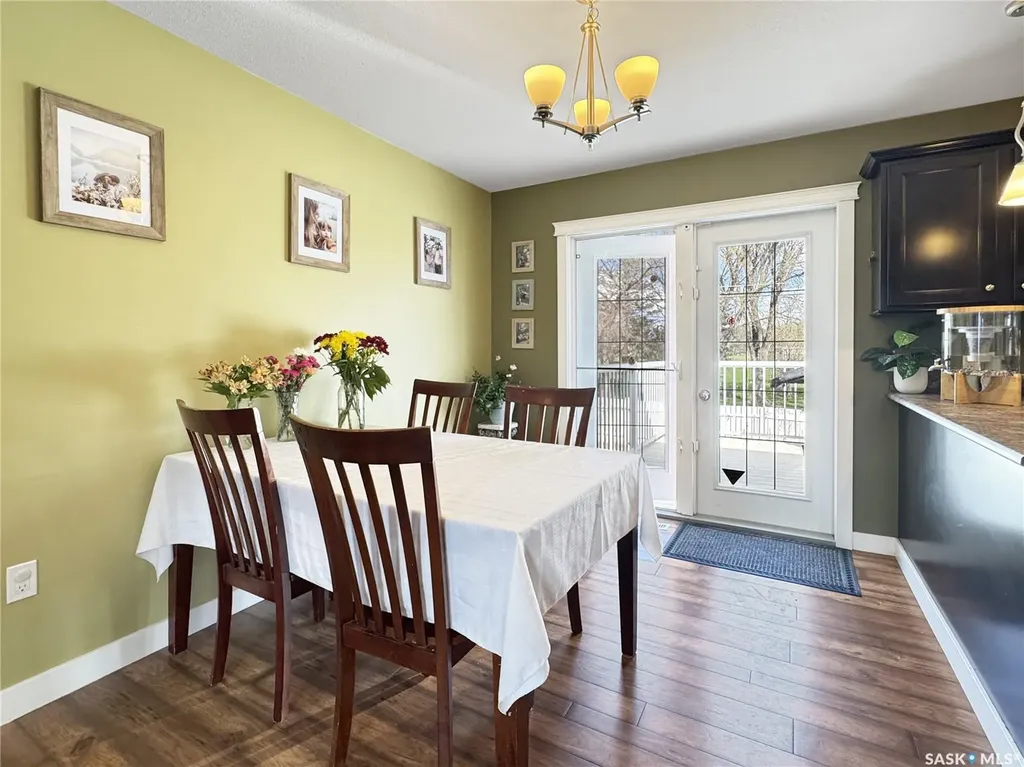 1742 93rd Street North Battleford SK S9A 0C8
