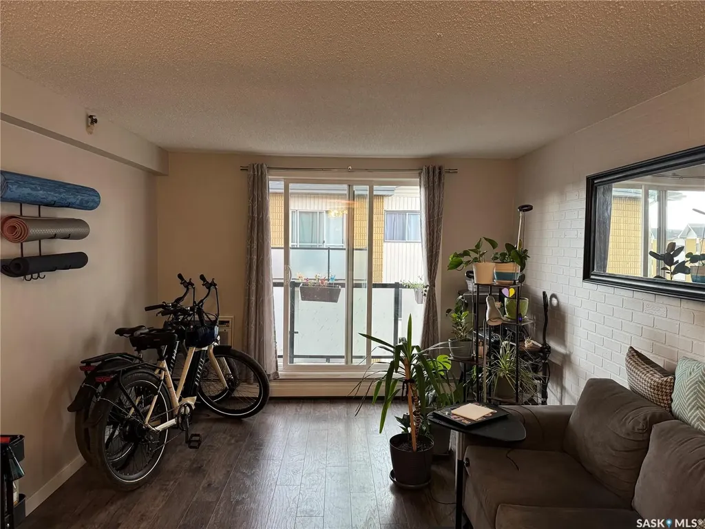 111 St Lawrence Crescent Saskatoon SK S7K 1G7