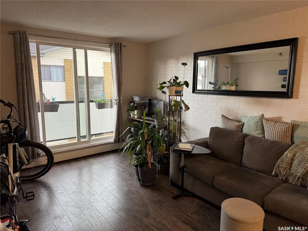 111 St Lawrence Crescent Saskatoon SK S7K 1G7