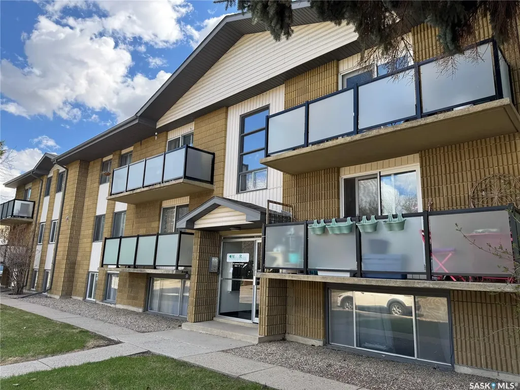 111 St Lawrence Crescent Saskatoon SK S7K 1G7