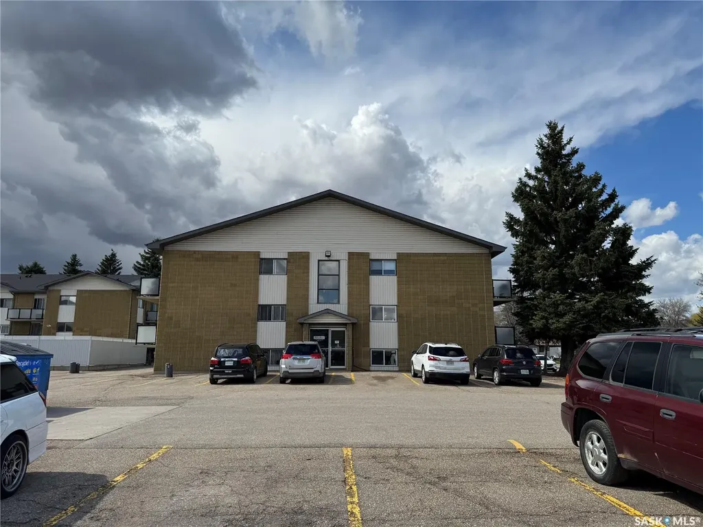 111 St Lawrence Crescent Saskatoon SK S7K 1G7