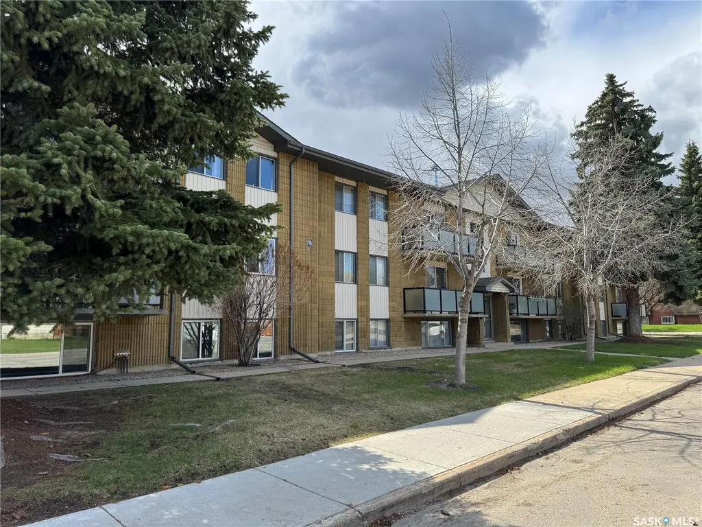 111 St Lawrence Crescent Saskatoon SK S7K 1G7