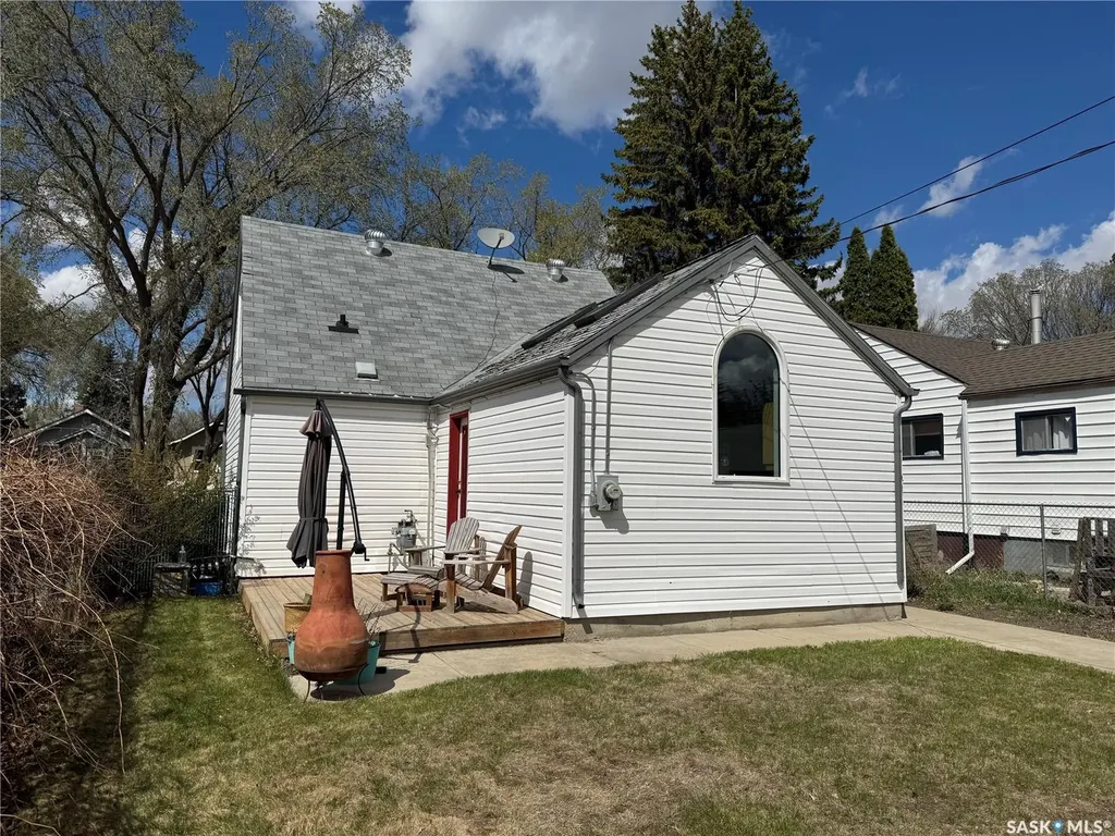 312 1st Street E Saskatoon SK S7H 1S2