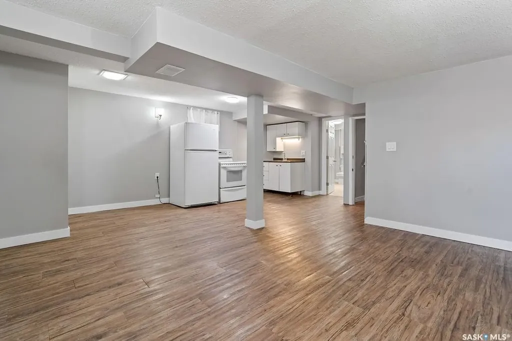 2111 Queen Street Regina SK S4T 4C4