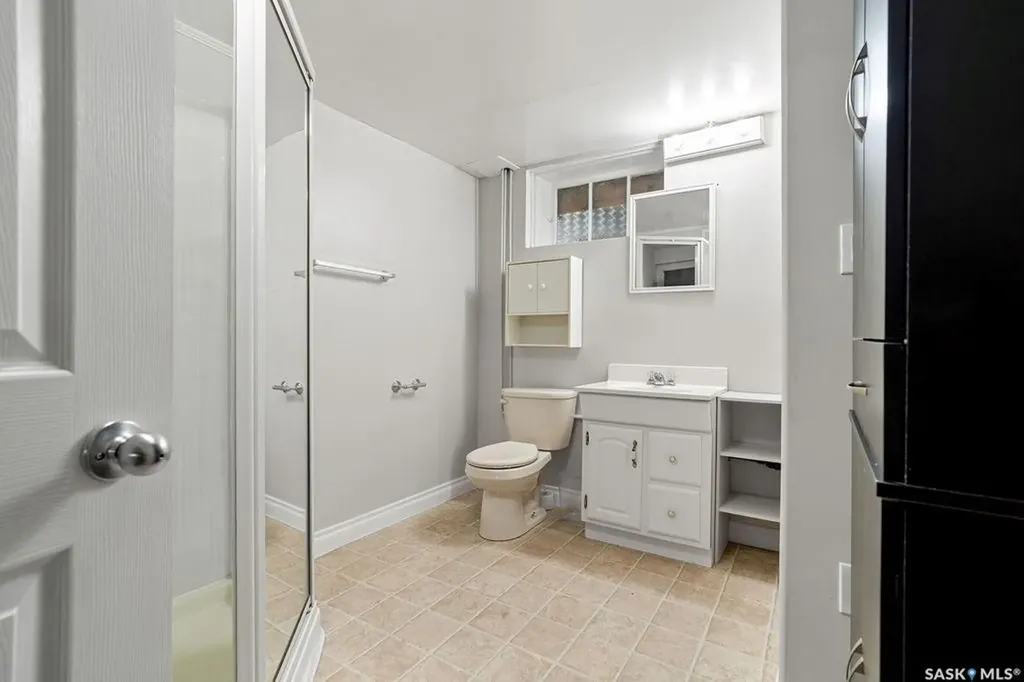 2111 Queen Street Regina SK S4T 4C4