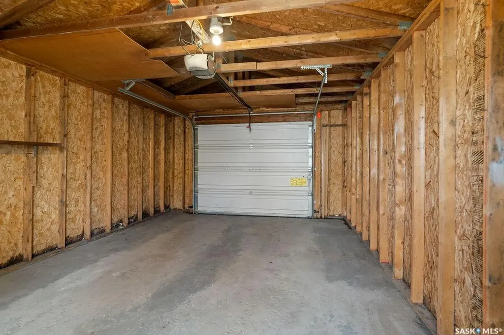 2111 Queen Street Regina SK S4T 4C4