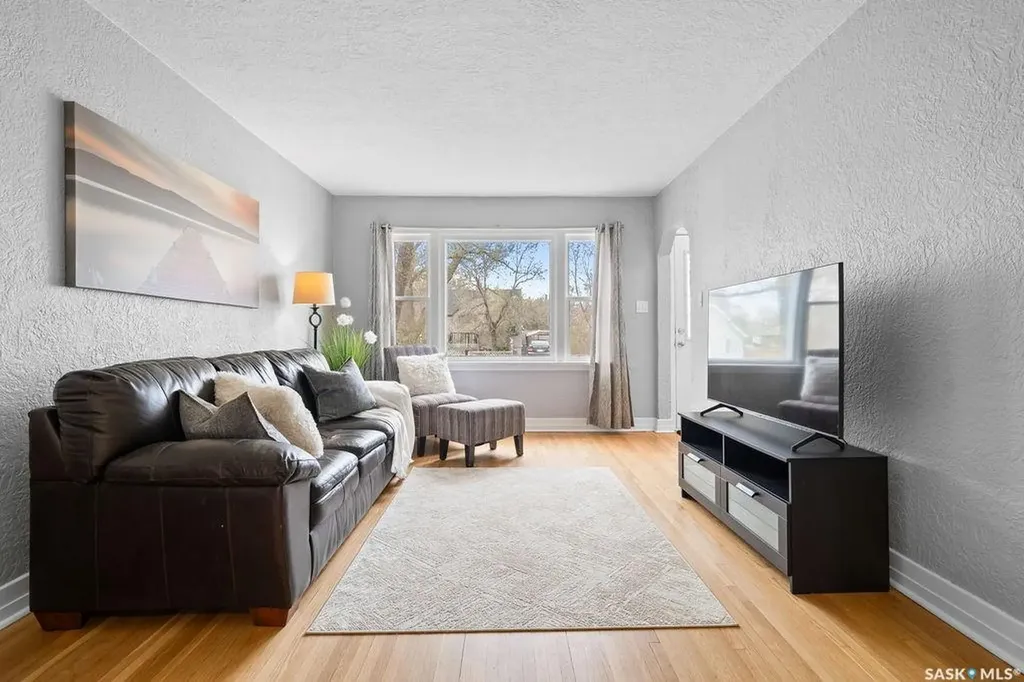 2111 Queen Street Regina SK S4T 4C4