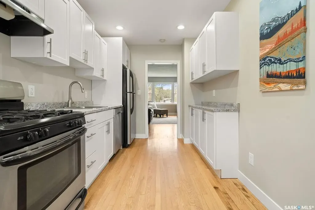 2111 Queen Street Regina SK S4T 4C4