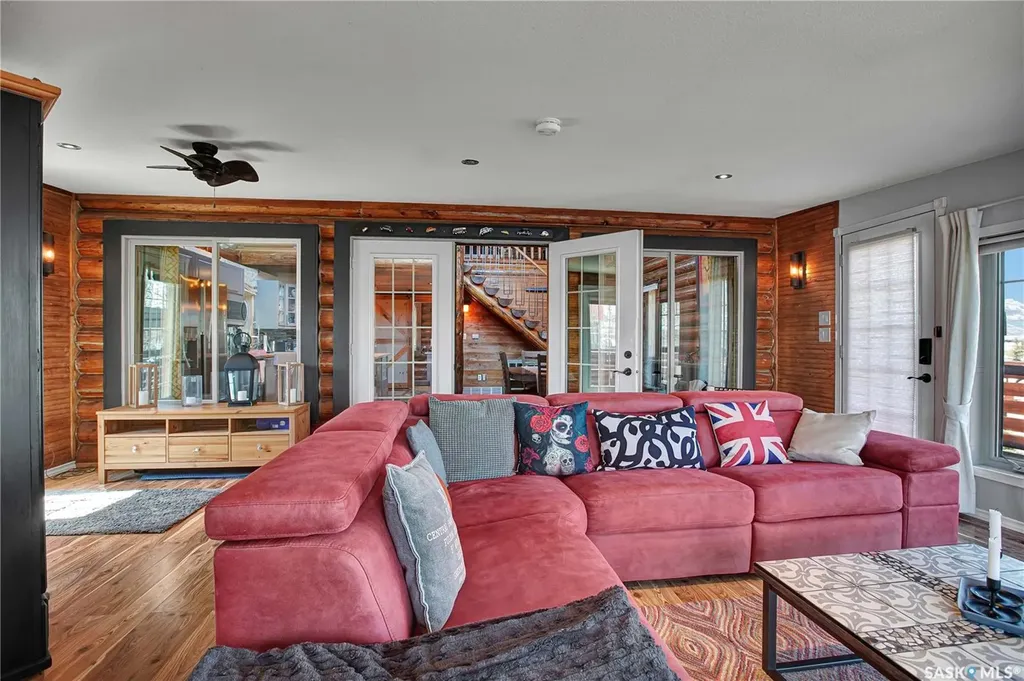 43 Lakeshore Drive Three Lakes Rm No. 400 SK S0K 2X0