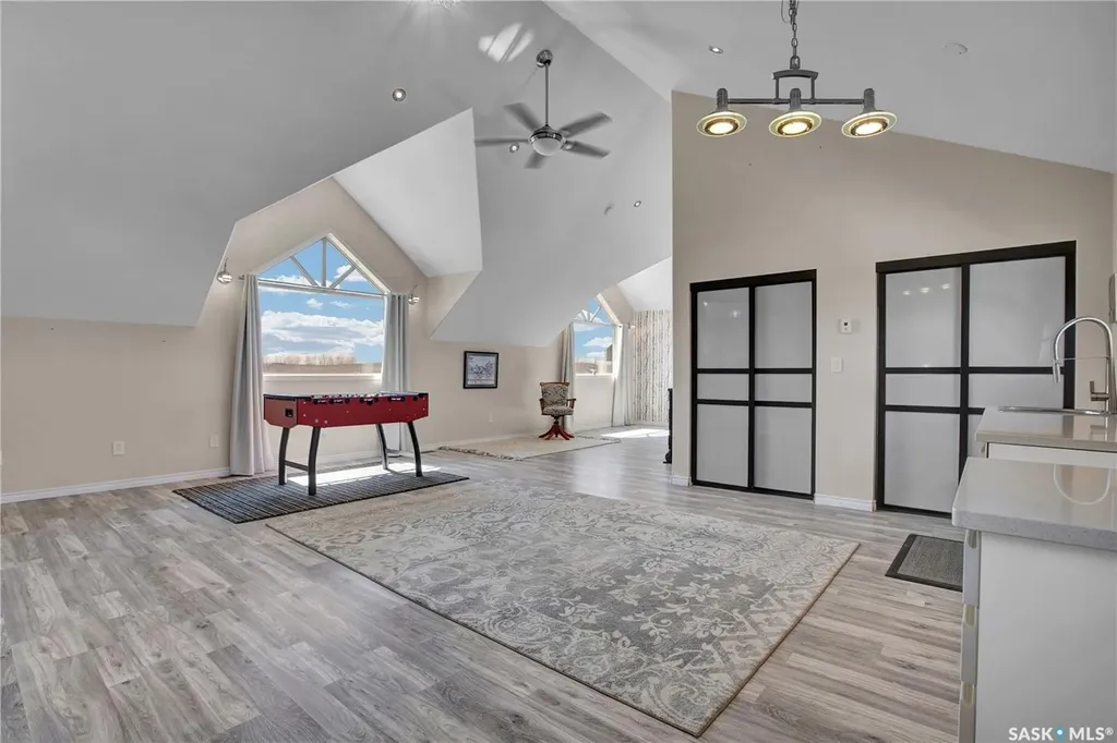 43 Lakeshore Drive Three Lakes Rm No. 400 SK S0K 2X0