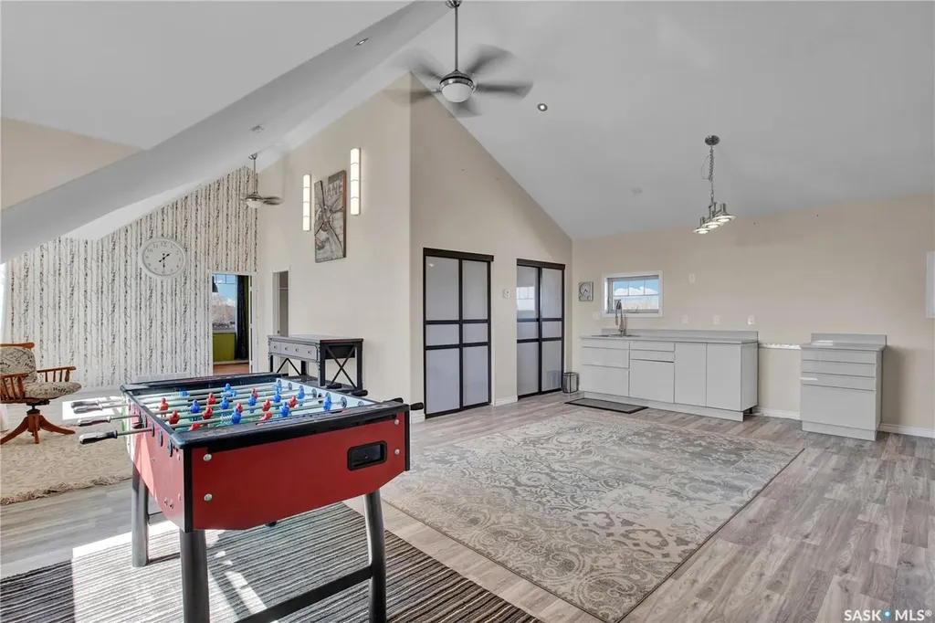 43 Lakeshore Drive Three Lakes Rm No. 400 SK S0K 2X0