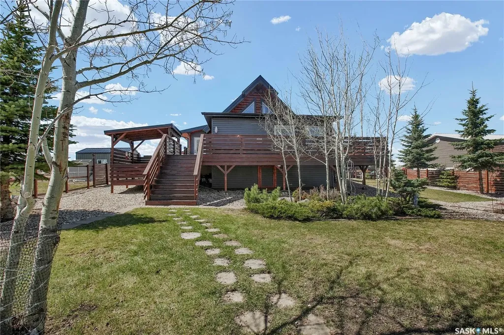 43 Lakeshore Drive Three Lakes Rm No. 400 SK S0K 2X0