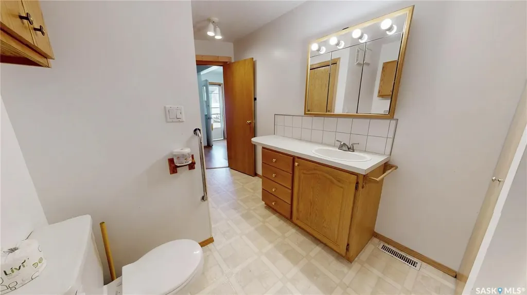 105 Pipestone Avenue Wawota SK S0G 5A0
