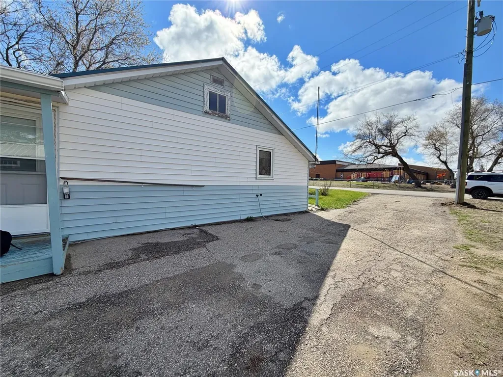 105 Pipestone Avenue Wawota SK S0G 5A0
