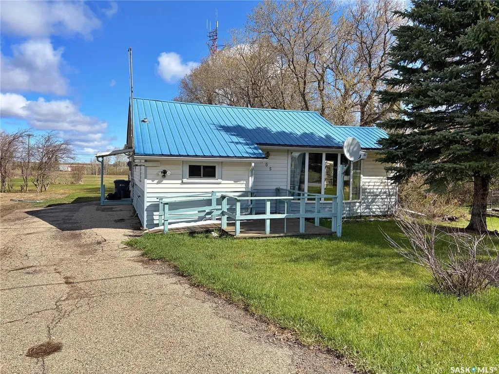 105 Pipestone Avenue Wawota SK S0G 5A0