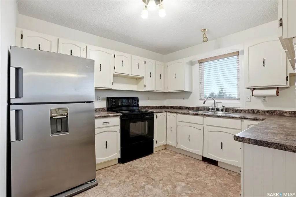 155 J.j. Thiessen Crescent Saskatoon SK S7K 5N9