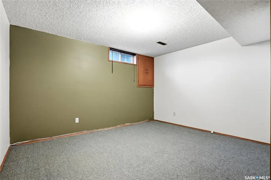 155 J.j. Thiessen Crescent Saskatoon SK S7K 5N9