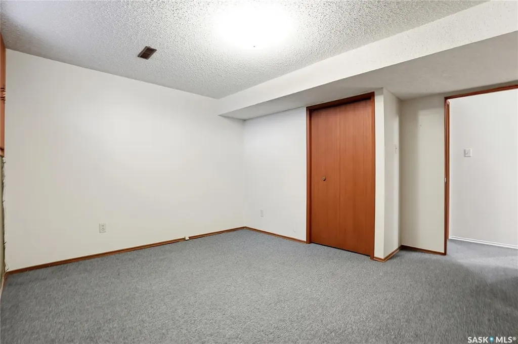 155 J.j. Thiessen Crescent Saskatoon SK S7K 5N9