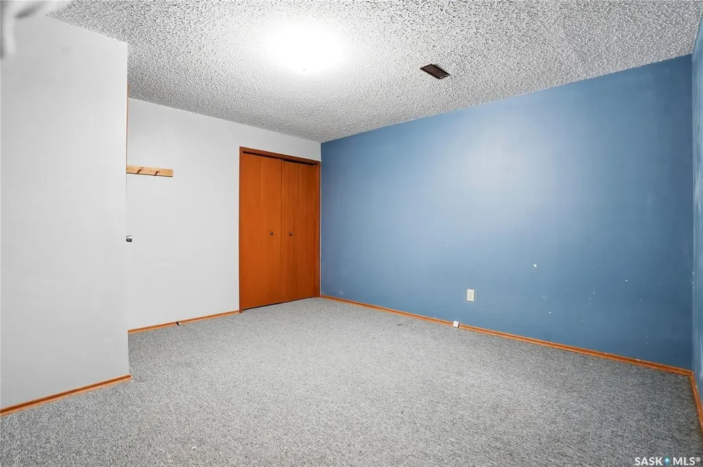 155 J.j. Thiessen Crescent Saskatoon SK S7K 5N9
