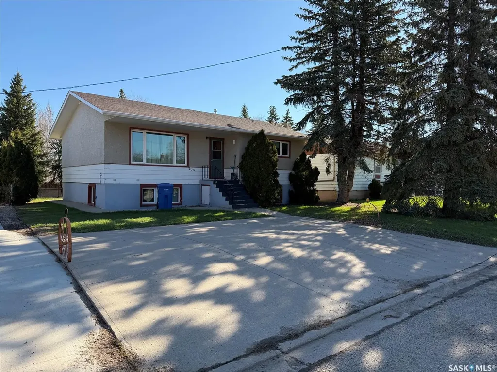 206 Burns Avenue W Melfort SK S0E 1A0