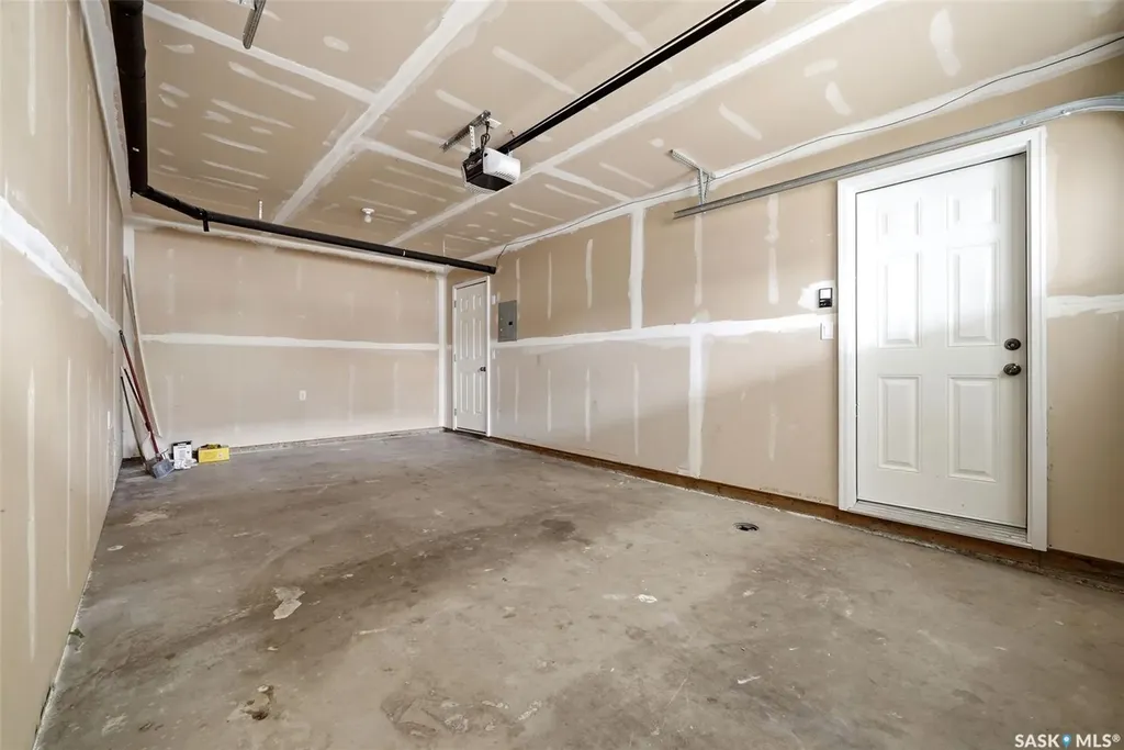 5250 Aerodrome Road Regina SK S4W 0H7