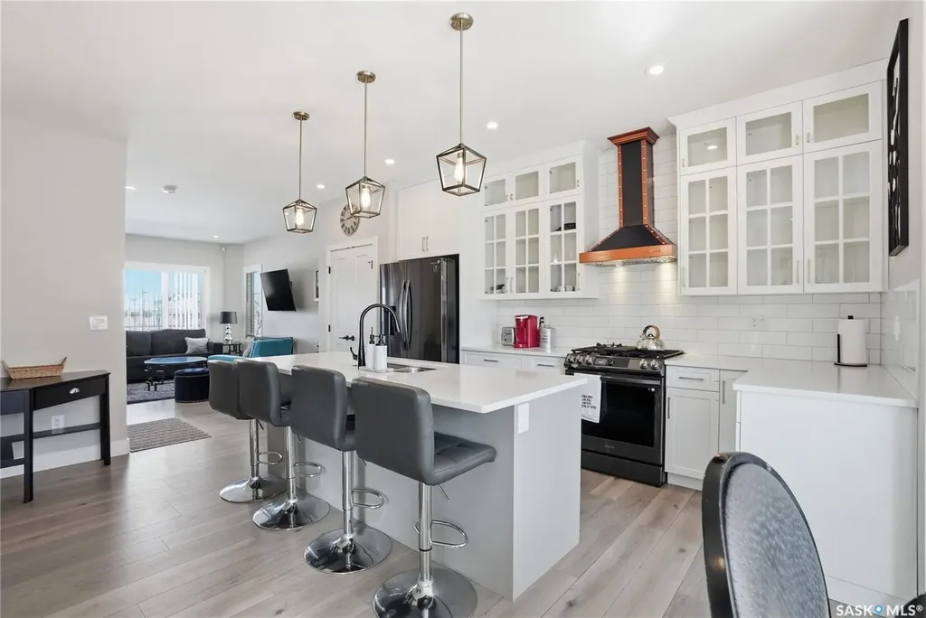703 Underhill Lane Saskatoon SK S7V 0N2