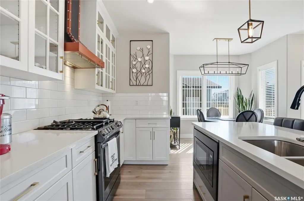 703 Underhill Lane Saskatoon SK S7V 0N2