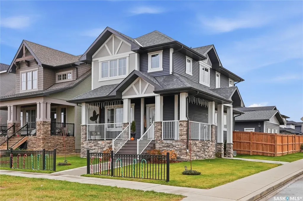 703 Underhill Lane Saskatoon SK S7V 0N2