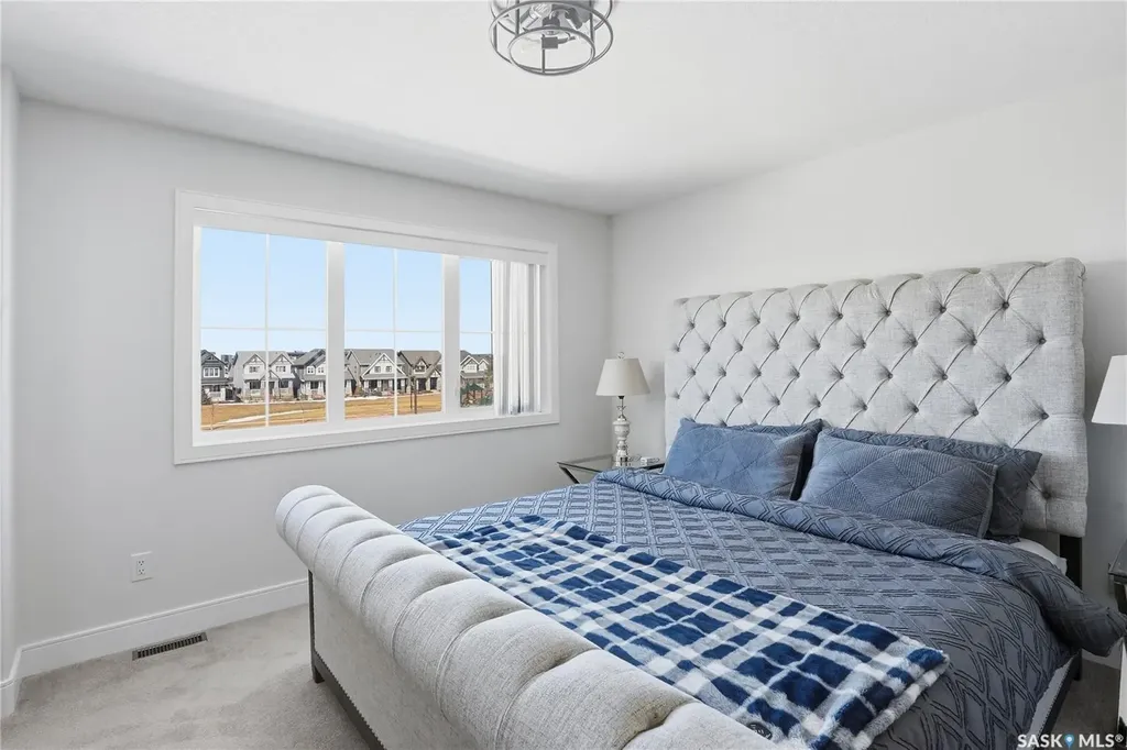 703 Underhill Lane Saskatoon SK S7V 0N2