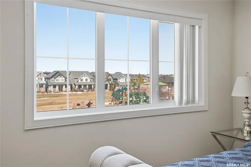 703 Underhill Lane Saskatoon SK S7V 0N2
