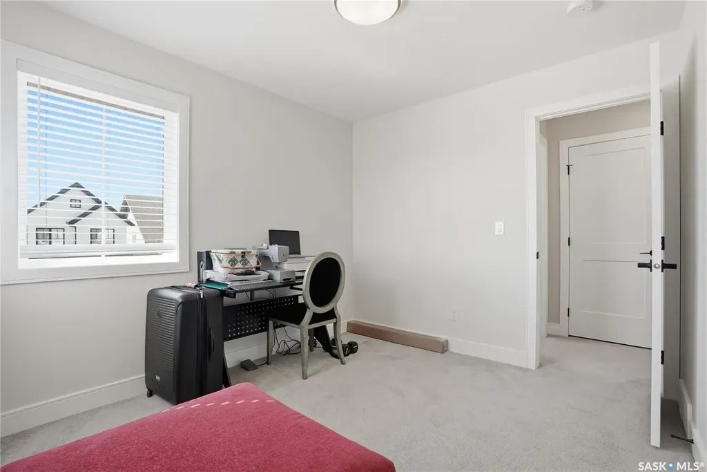 703 Underhill Lane Saskatoon SK S7V 0N2