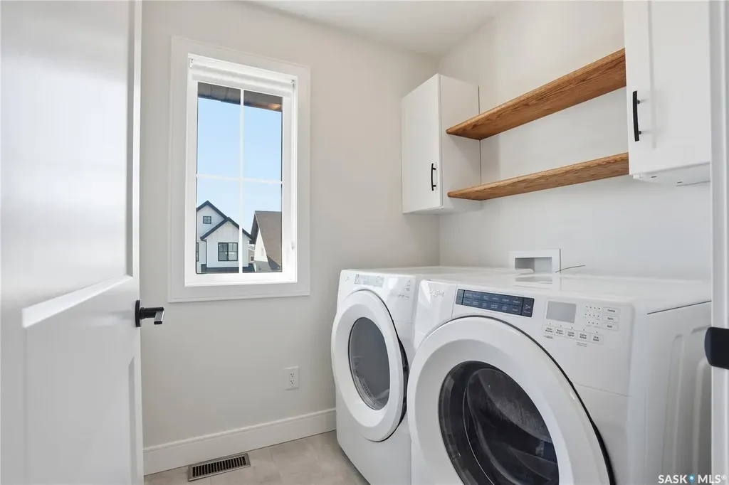 703 Underhill Lane Saskatoon SK S7V 0N2