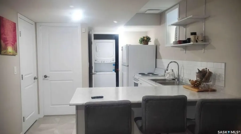 703 Underhill Lane Saskatoon SK S7V 0N2
