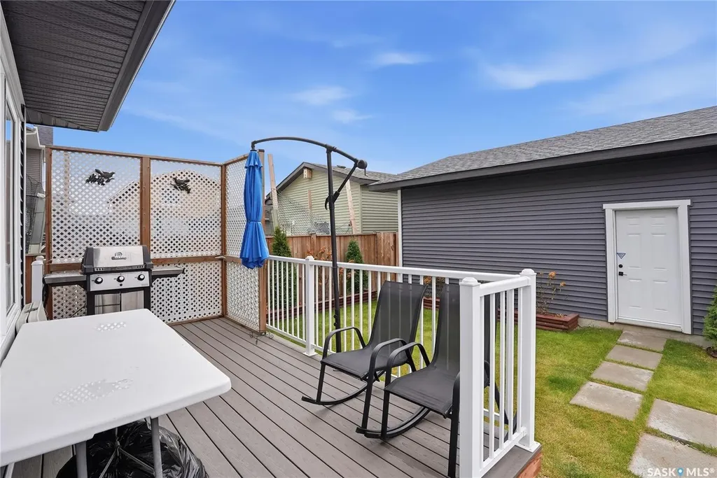 703 Underhill Lane Saskatoon SK S7V 0N2