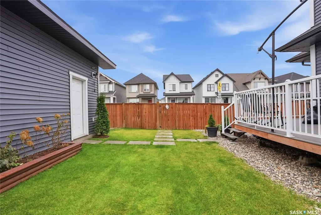 703 Underhill Lane Saskatoon SK S7V 0N2