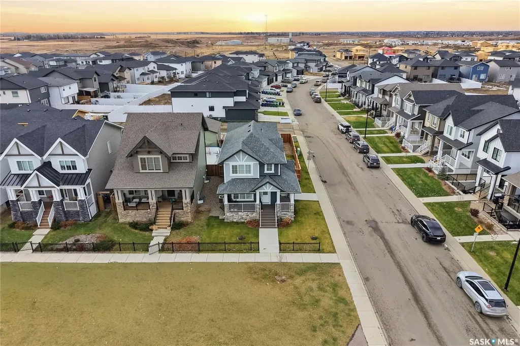 703 Underhill Lane Saskatoon SK S7V 0N2