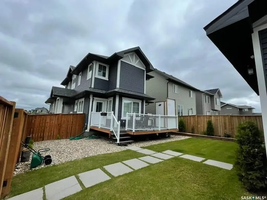 703 Underhill Lane Saskatoon SK S7V 0N2