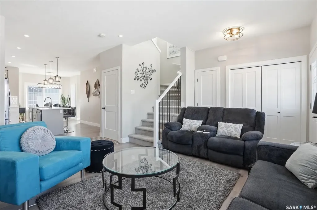 703 Underhill Lane Saskatoon SK S7V 0N2