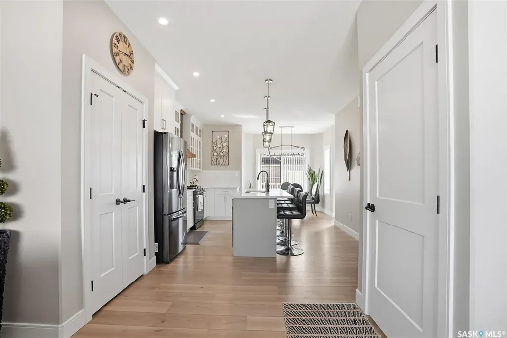 703 Underhill Lane Saskatoon SK S7V 0N2